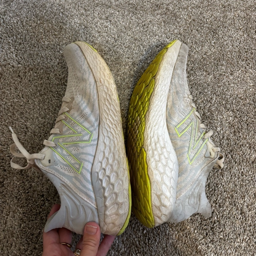 New Balance Women Fresh Foam 1080v11 running shoes White Bleached Lime Glow 10.5 - Picture 5 of 7